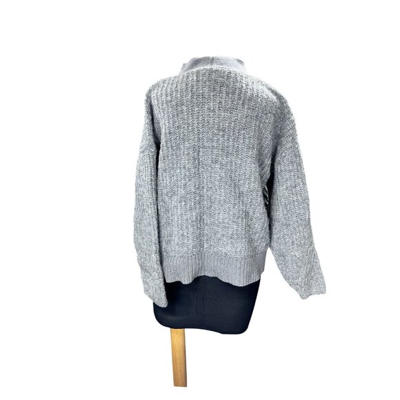 Old Navy M Gray Textured Knit Button-Up Cardigan Sweater Acrylic/Polyester Blend - Picture 3 of 11